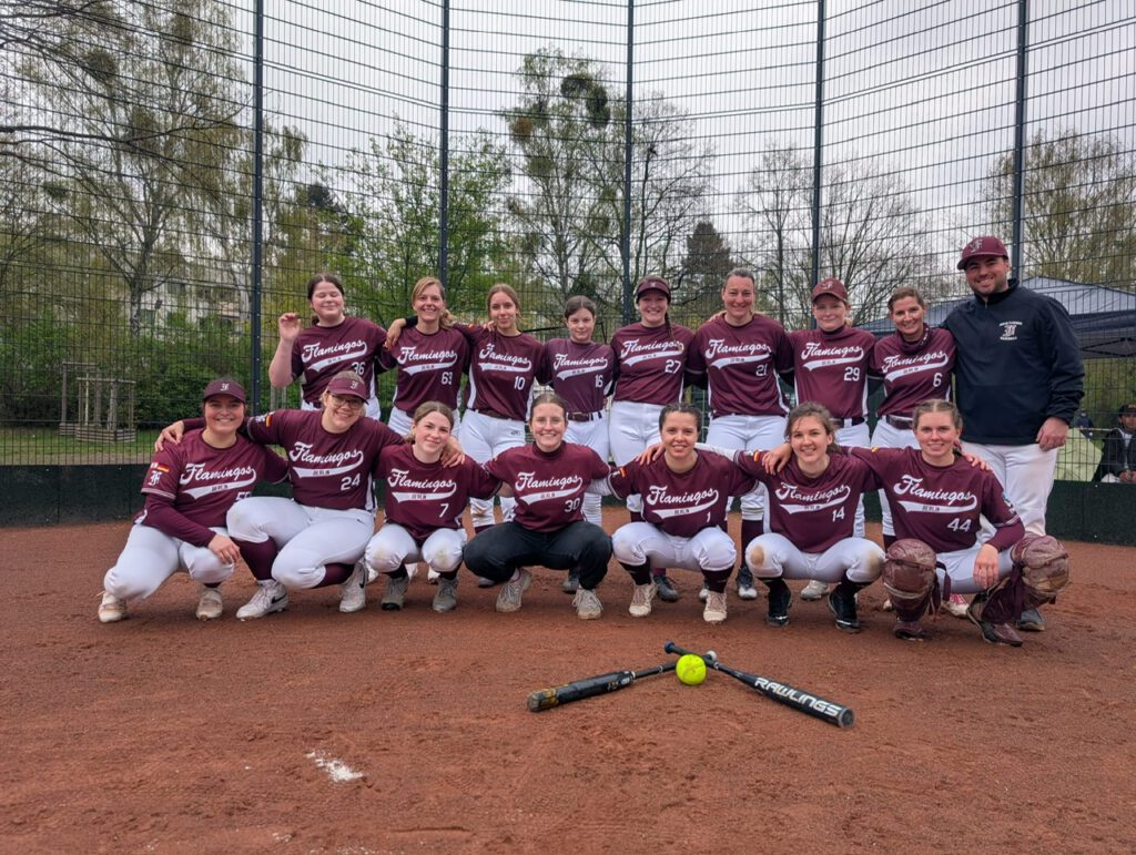 Die Softball-Spielerinnen des Berlin-Flamingos 2026